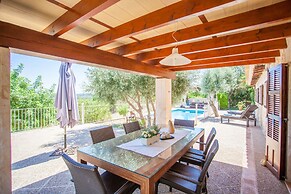 Sa Font in Petra With 3 Bedrooms and 2 Bathrooms