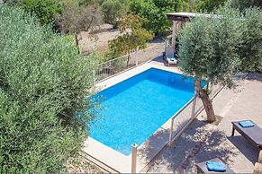 Sa Font in Petra With 3 Bedrooms and 2 Bathrooms