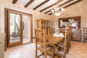 Sa Font in Petra With 3 Bedrooms and 2 Bathrooms