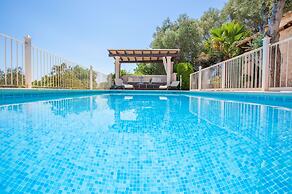 Sa Font in Petra With 3 Bedrooms and 2 Bathrooms