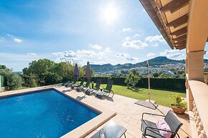 Solluna in Mallorca With 4 Bedrooms and 3 Bathrooms