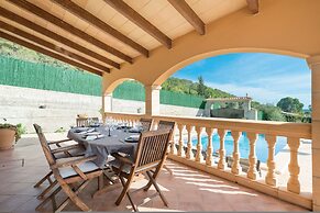 Solluna in Mallorca With 4 Bedrooms and 3 Bathrooms