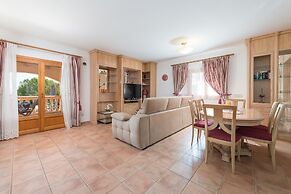 Solluna in Mallorca With 4 Bedrooms and 3 Bathrooms