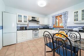 Solluna in Mallorca With 4 Bedrooms and 3 Bathrooms