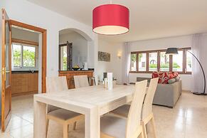 Violeta De Mar in Mallorca