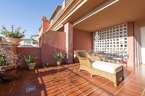 Spikes in Pueblo Nuevo