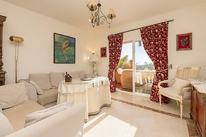 Spikes in Pueblo Nuevo