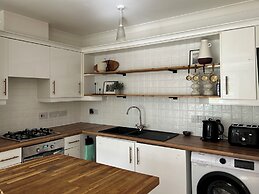 Cozy Manchester Hideaway With 2 Bedrooms