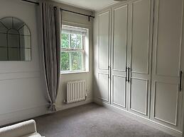 Cozy Manchester Hideaway With 2 Bedrooms