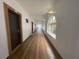 Mountain Vista Retreat