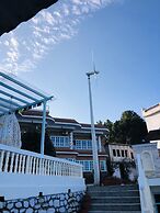 Mountain Vista Retreat