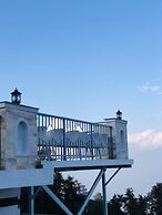 Mountain Vista Retreat