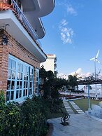 Mountain Vista Retreat