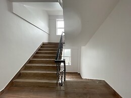 Mountain Vista Retreat