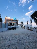 Mountain Vista Retreat