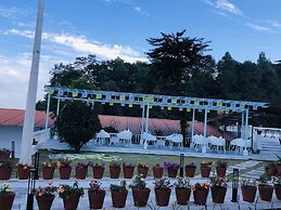 Mountain Vista Retreat