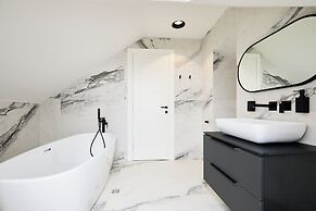 TUDISI LUX SUITES by DOMINIUM