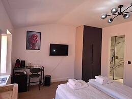 TUDISI LUX SUITES by DOMINIUM