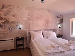 TUDISI LUX SUITES by DOMINIUM