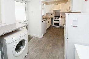 2BR Home/garden/patio/city Access/6 Guests