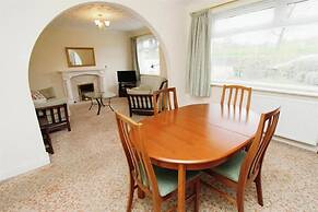 2BR Home/garden/patio/city Access/6 Guests