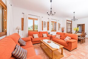 Ca Na Barbara in Santa Maria del Cam