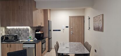 75 Prokymea- Steps From the Sea, Downtown, Balcony