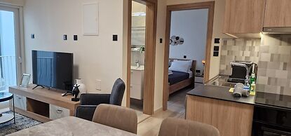 75 Prokymea- Steps From the Sea, Downtown, Balcony