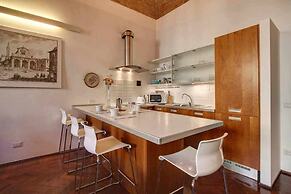 Piazza Salvemini Elegant