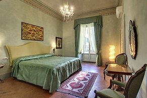 Piazza Salvemini Elegant