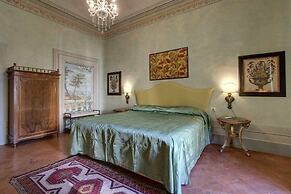 Piazza Salvemini Elegant