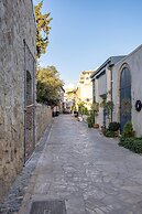 74 Prokymea- Steps From the Sea, Downtown, Balcony