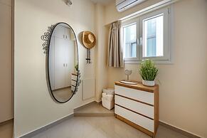 74 Prokymea- Steps From the Sea, Downtown, Balcony