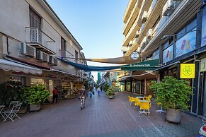 74 Prokymea- Steps From the Sea, Downtown, Balcony