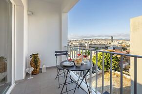 74 Prokymea- Steps From the Sea, Downtown, Balcony