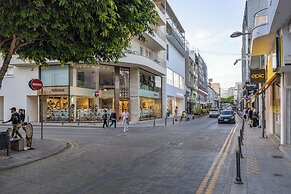 74 Prokymea- Steps From the Sea, Downtown, Balcony