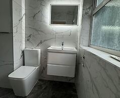 2bed Close to City Centre, Perfect for Contractors