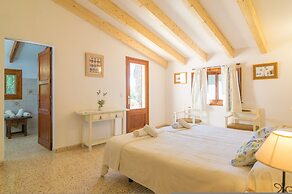 Can Ferrer in Pollen a