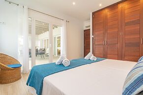 Cala Llonga in Cala d Or