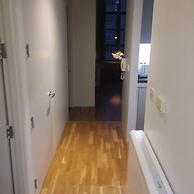 1 Bed Flat - Sleeps 2 - Parking - Wifi