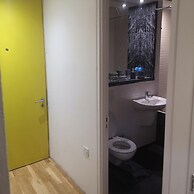 Historic 1 Bed Apartment in Iconic Mills