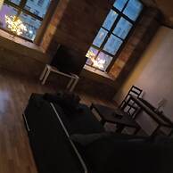 Historic 1 Bed Apartment in Iconic Mills