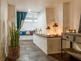 Inviting Vacation Home With Breakfast