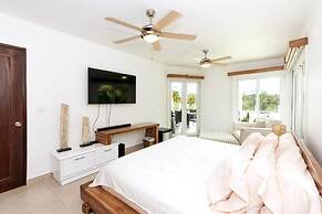 The Golf Oasis Villa by Acomodo