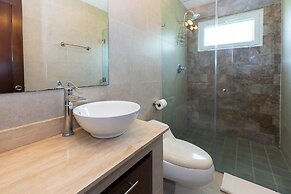 The Golf Oasis Villa by Acomodo