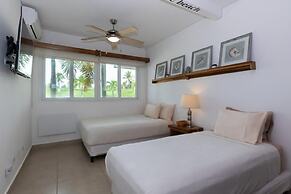 The Golf Oasis Villa by Acomodo