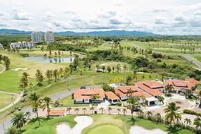 The Golf Oasis Villa by Acomodo