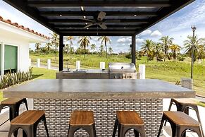 The Golf Oasis Villa by Acomodo