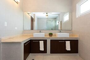 The Golf Oasis Villa by Acomodo