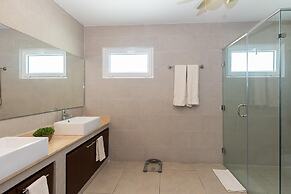 The Golf Oasis Villa by Acomodo